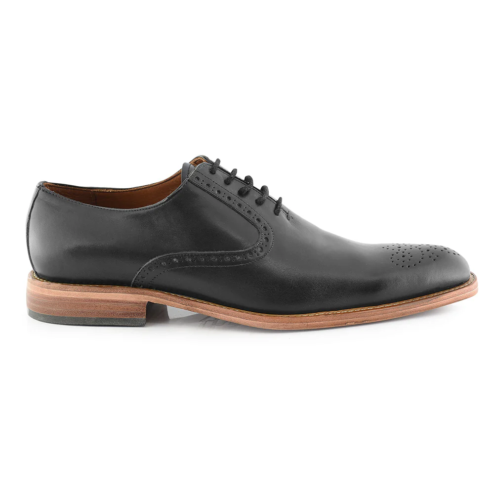 ZAPATO BUDAPEST NEGRO.