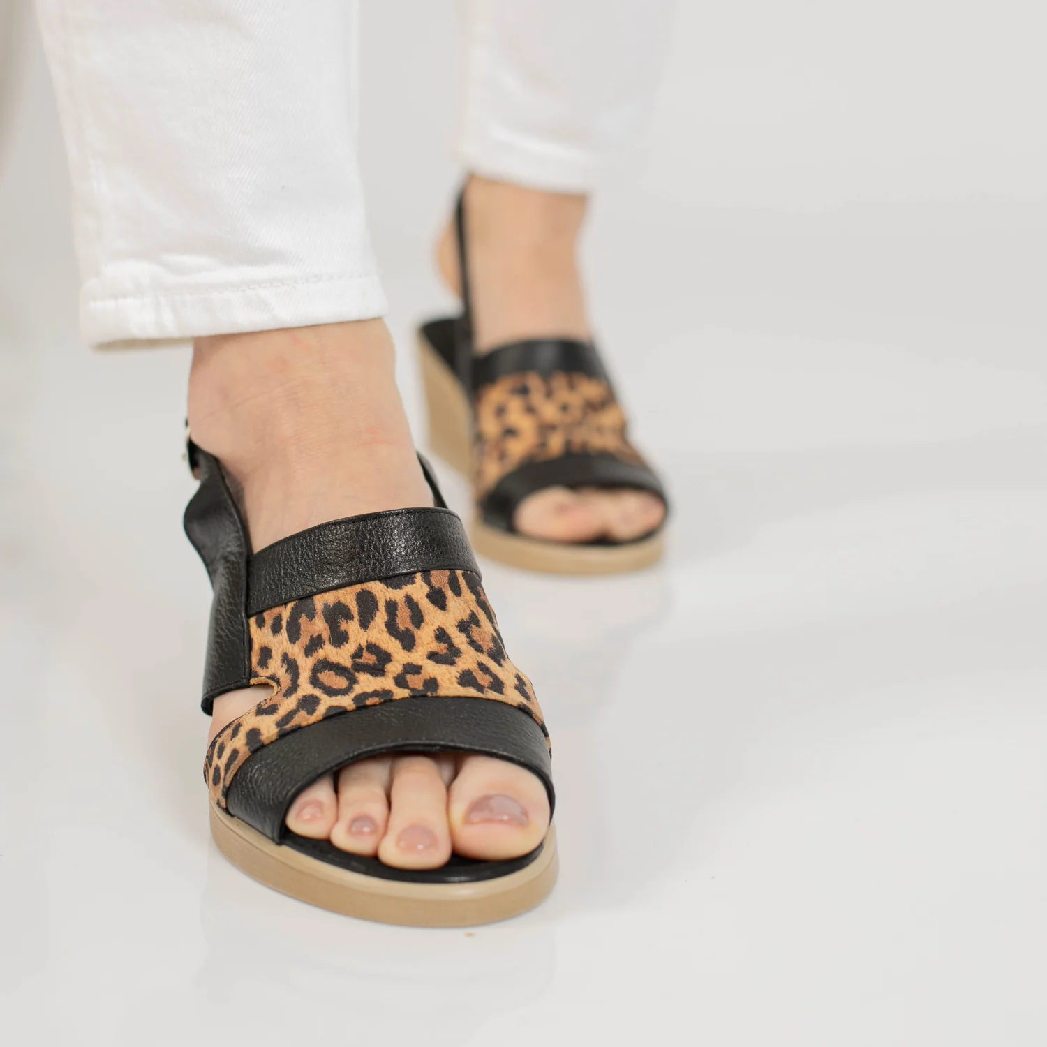 SANDALIA TARRAGONA NEGRA LEOPARDO - Image 8