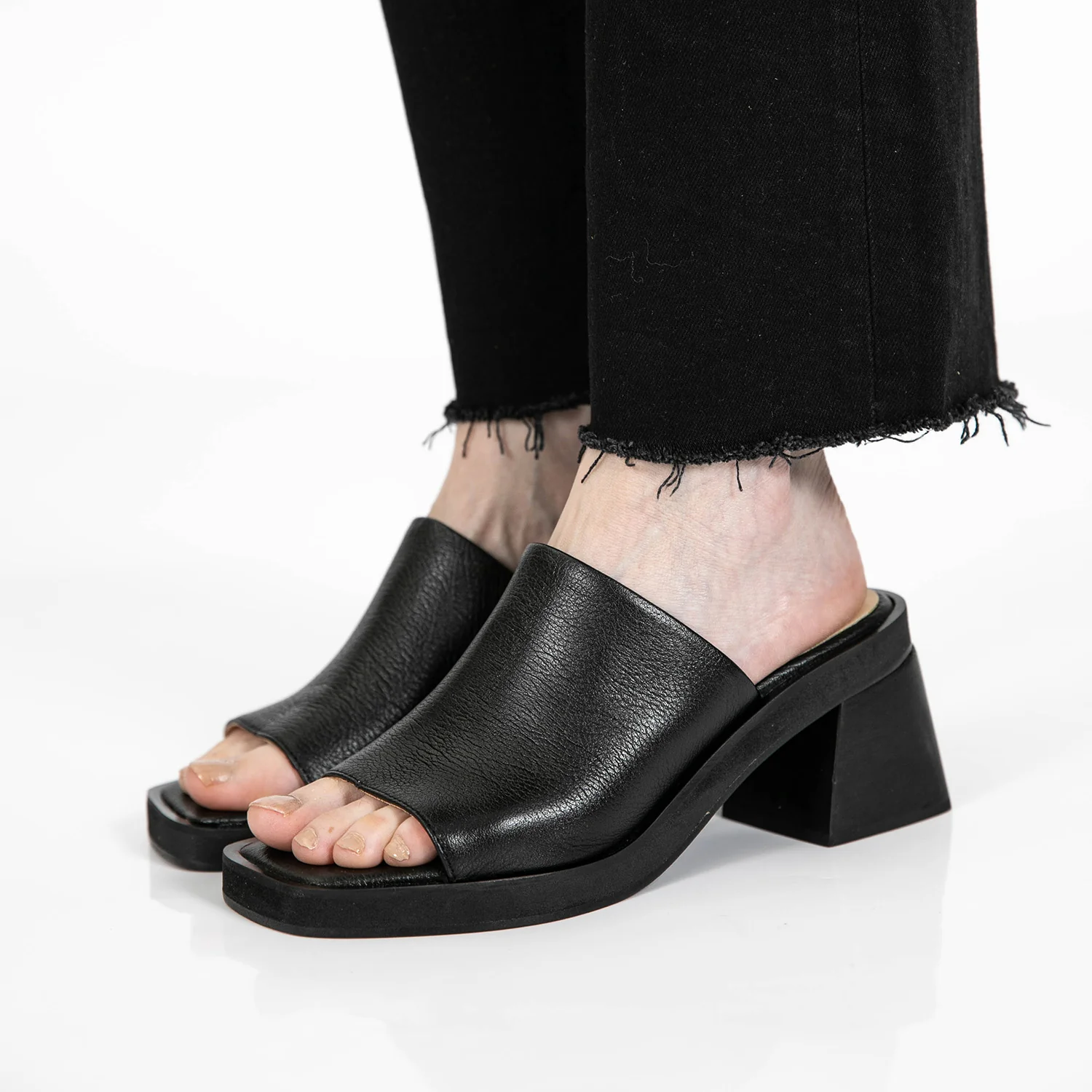 ZUECO LACIER NEGRO - Image 7