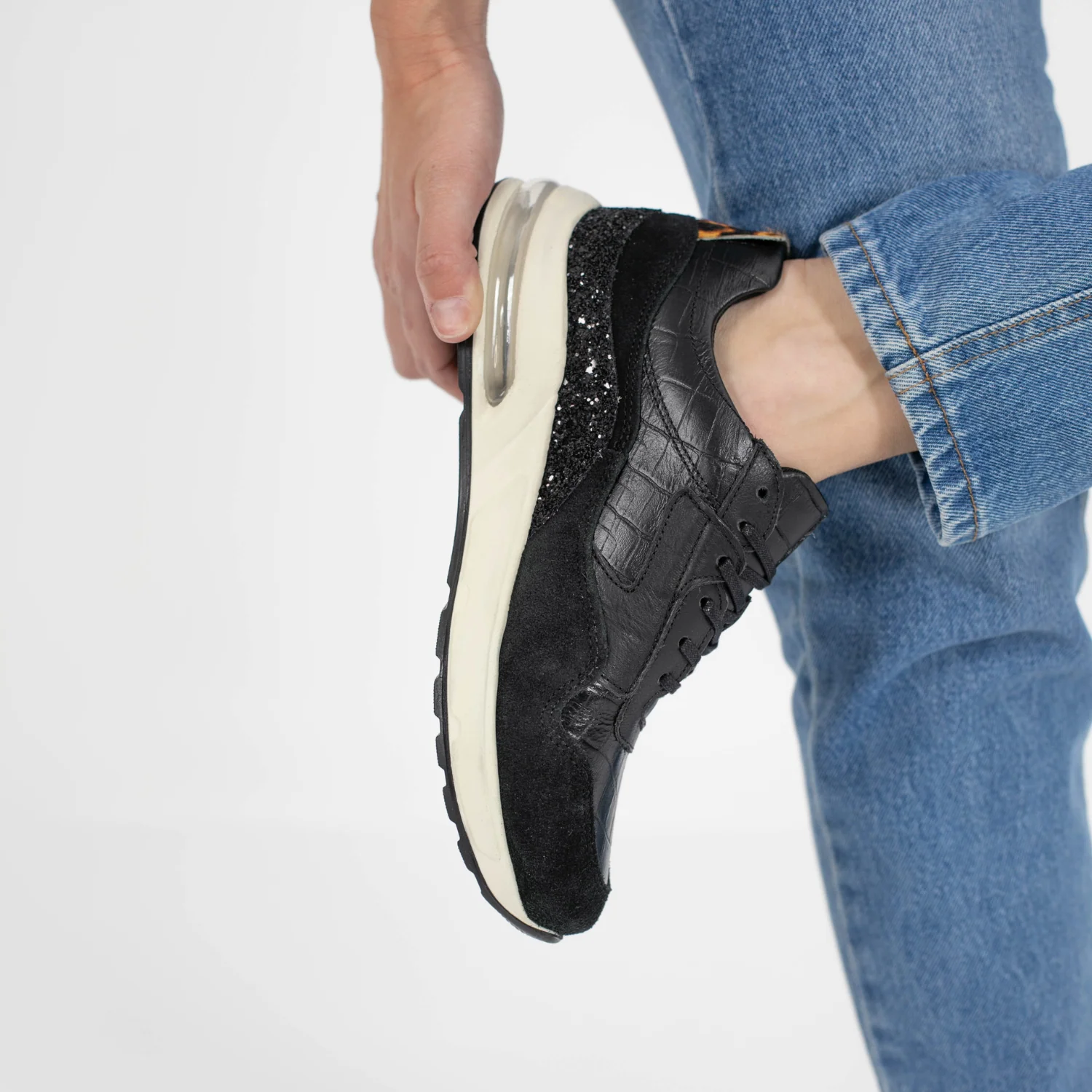 ZAPATILLA AVENIL NEGRA - Image 7