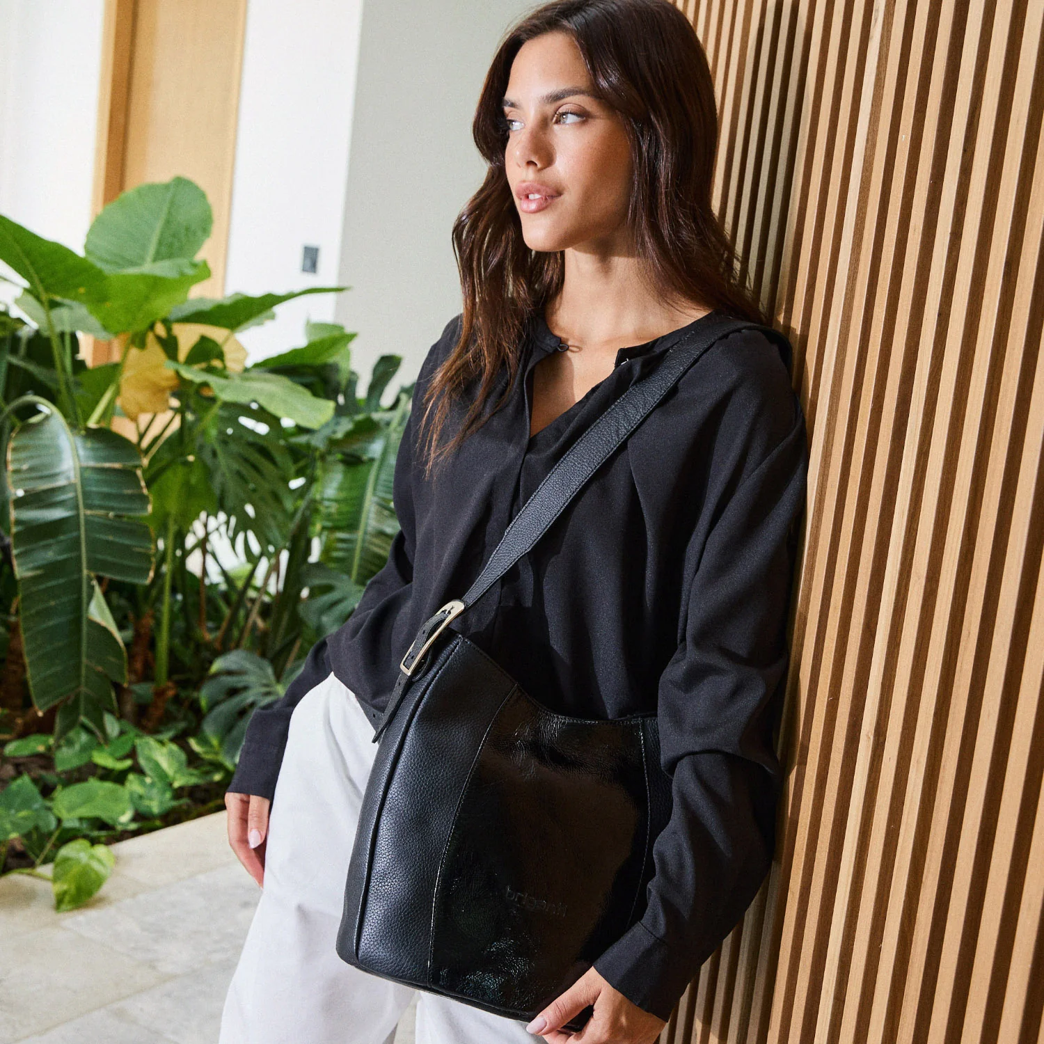 CARTERA LUCENTE NEGRA - Image 7